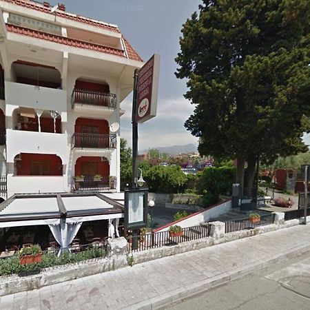 Hotel Baia Degli Dei Giardini-Naxos Exterior foto