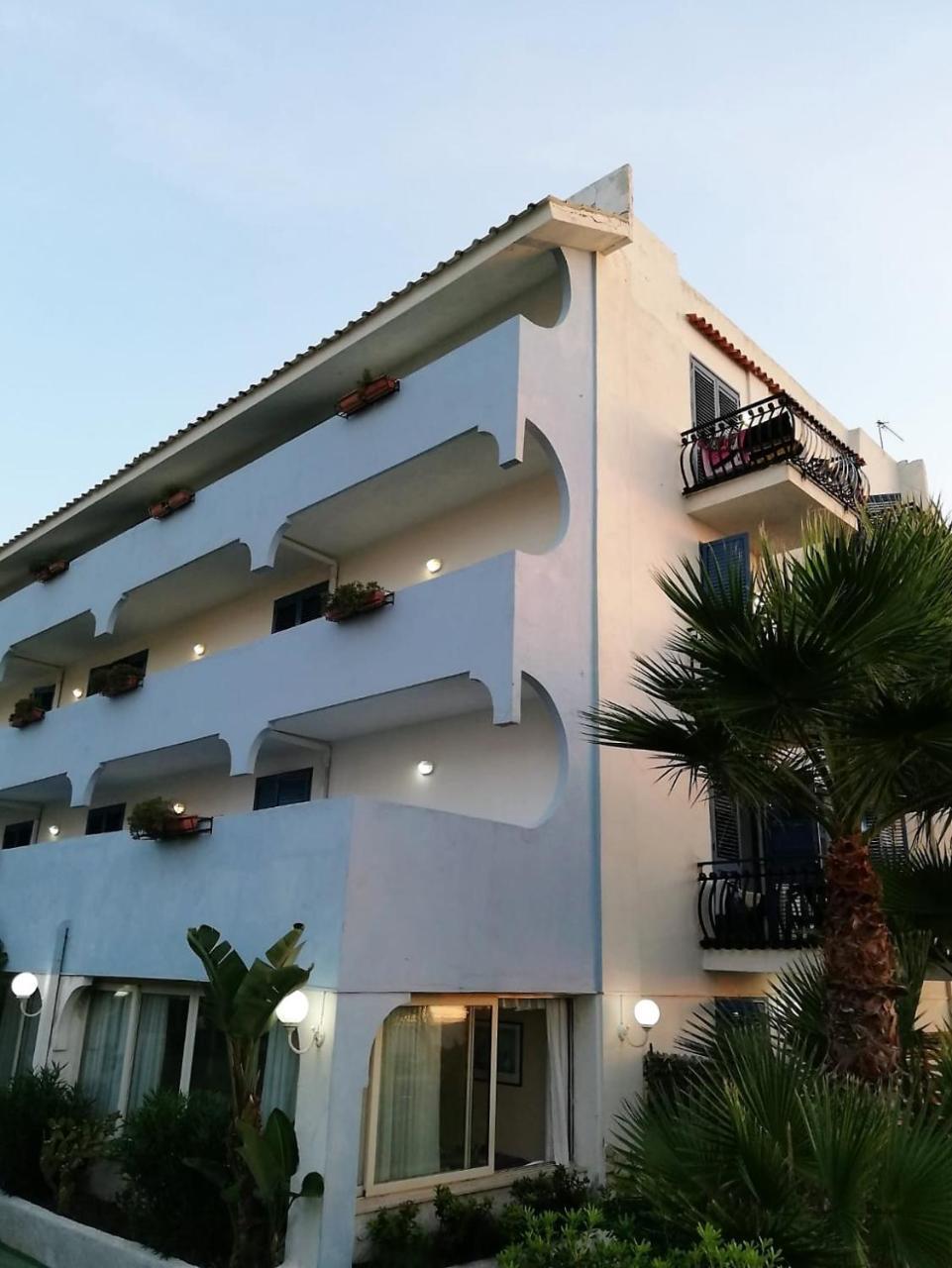 Hotel Baia Degli Dei Giardini-Naxos Exterior foto